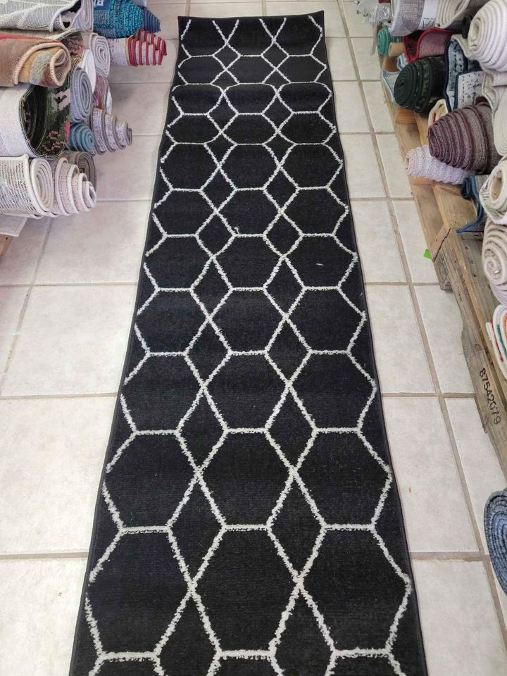 Black and White Geometric Runner Rug | 2.0' x 8.8'