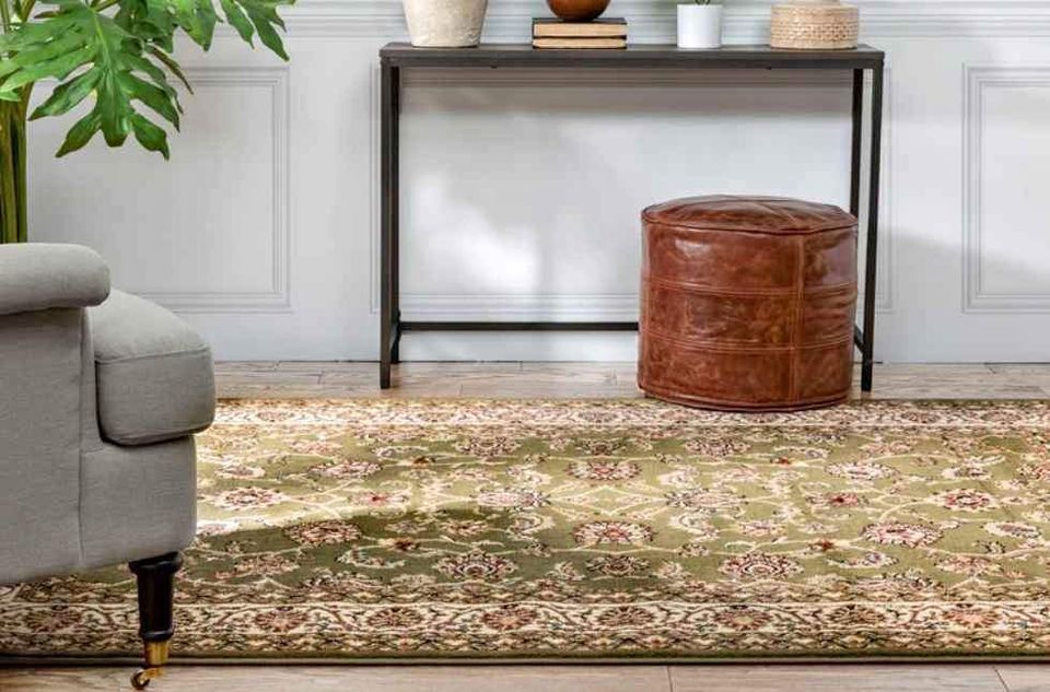 Classic Green 5x7 Green Red Traditional Area Rug