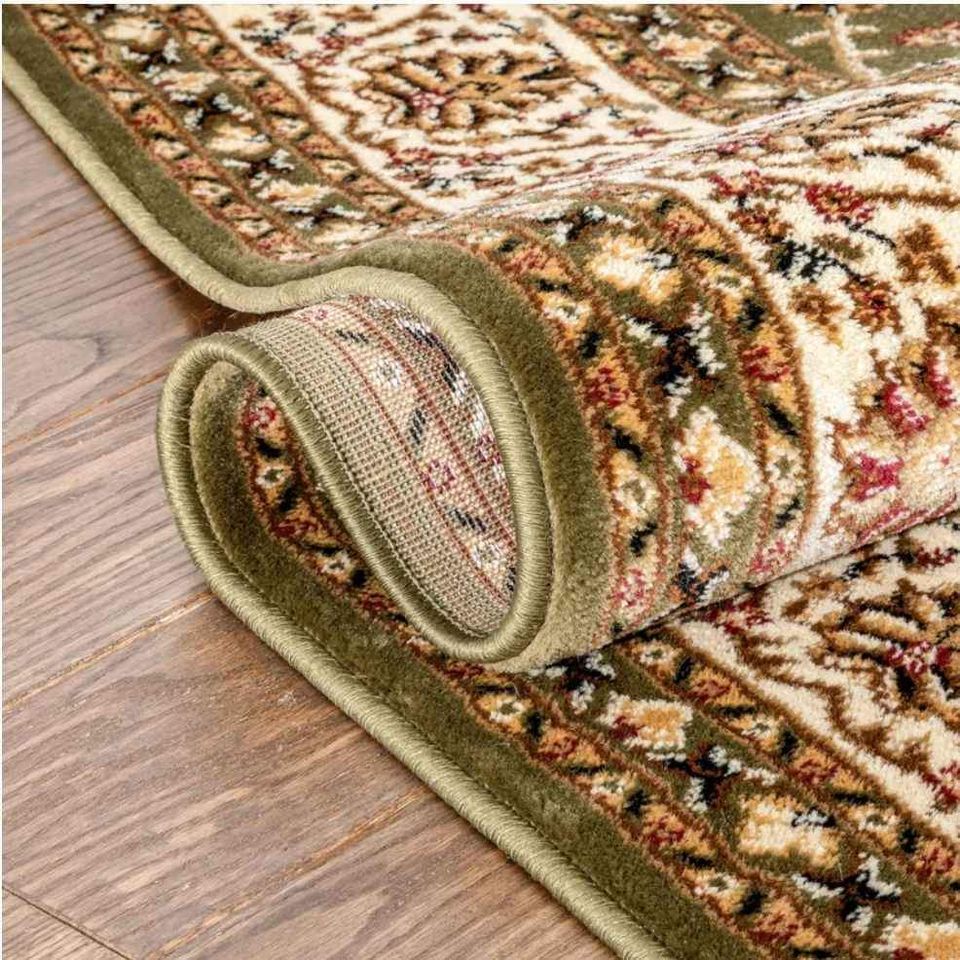 Classic Green 5x7 Green Red Traditional Area Rug