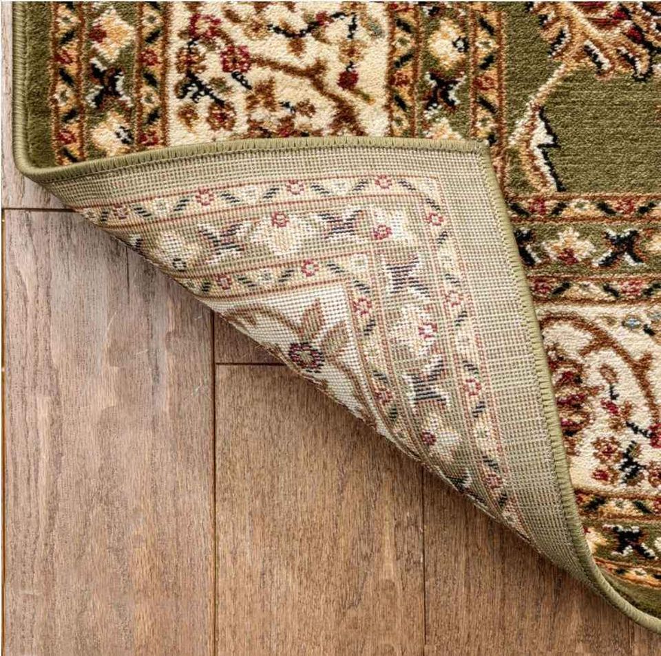 Classic Green 5x7 Green Red Traditional Area Rug