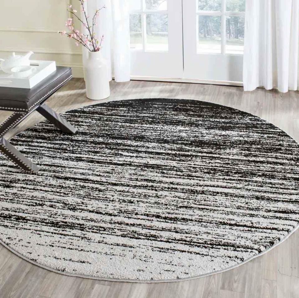 Black Grey Abstract Round Area | 7.6' x 7.6'
