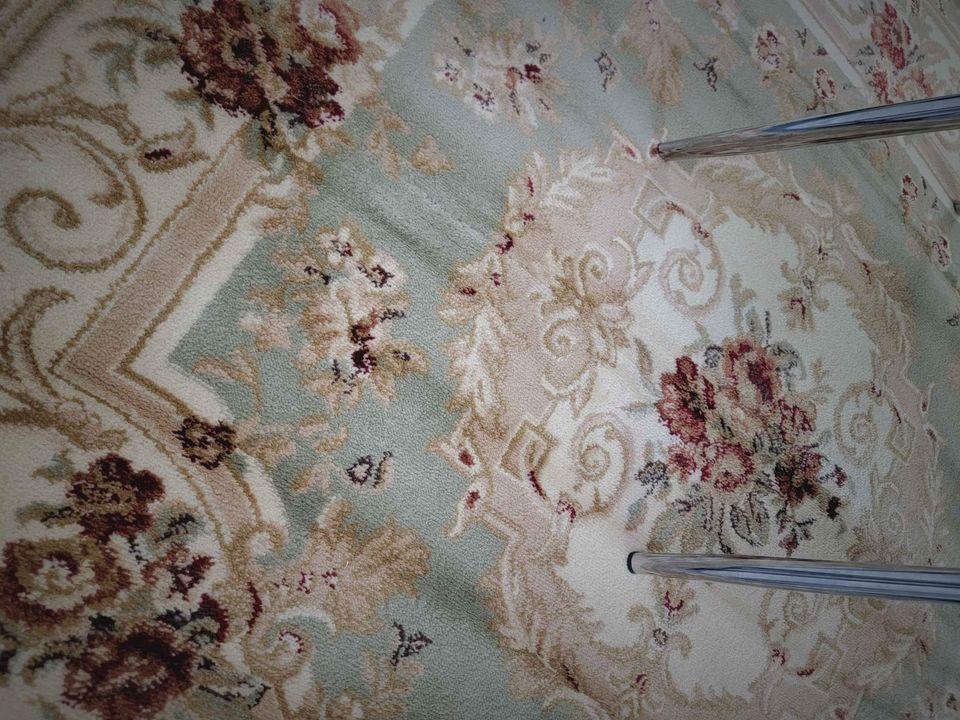 Green Rug 5' 3x 5'3ft Tan Octagon Area Rug