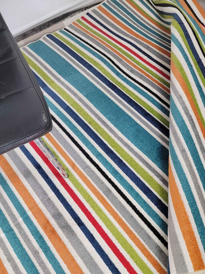 Red Green Multicolor Area Rug 7'6 x 10 ft Indoor/Outdoor Rug