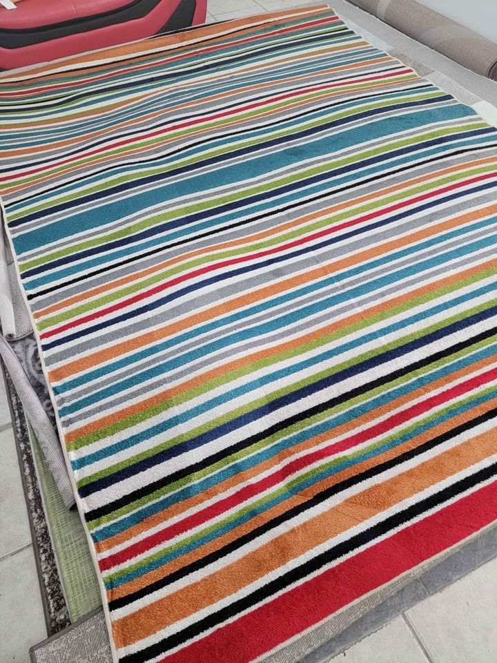 Red Green Multicolor Area Rug 7'6 x 10 ft Indoor/Outdoor Rug
