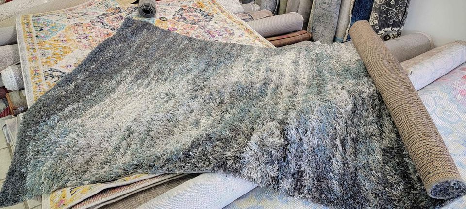 Sleek Dark Grey Shag Rug 5'7x7'3 ft Dark Grey Abstract Shag Area Rug