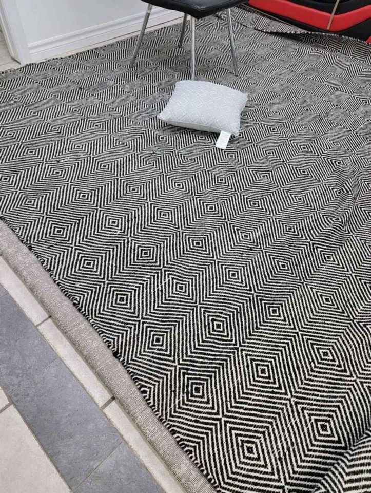 Premium Black Grey Geometric Wool Area Rug |  9' x 12'