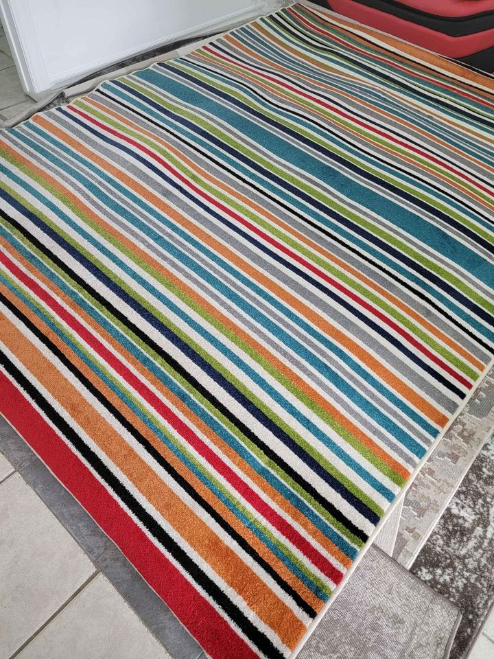 Red Green Multicolor Area Rug 7'6 x 10 ft Indoor/Outdoor Rug