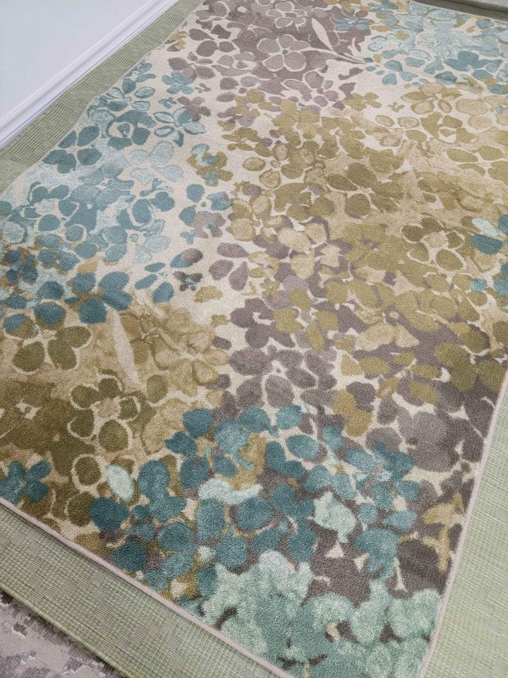 Sage 5x8 ft Green Cream Aqua Area Rug